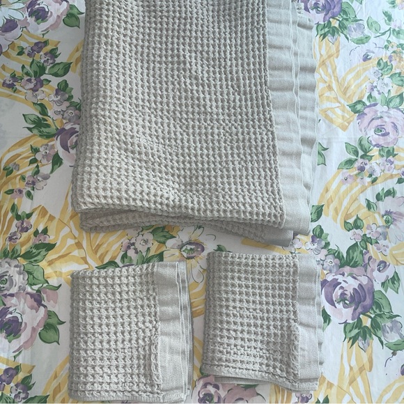 ONSEN Supima Cotton Waffle Bath  Sheets -2  & 2 Hand Towels Grey Mist - Picture 1 of 8